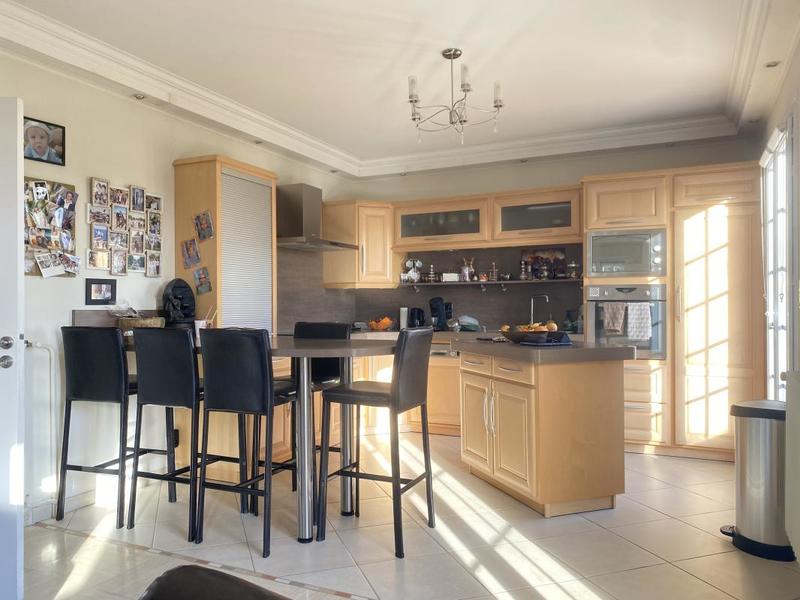 Pavillon - 170 m² - 7 pièces