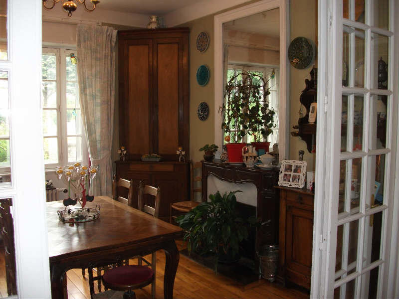 Maison - 230 m² - 10 pièces