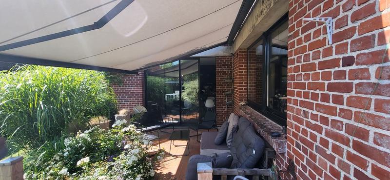 Propriété - 240 m² - 9 pièces