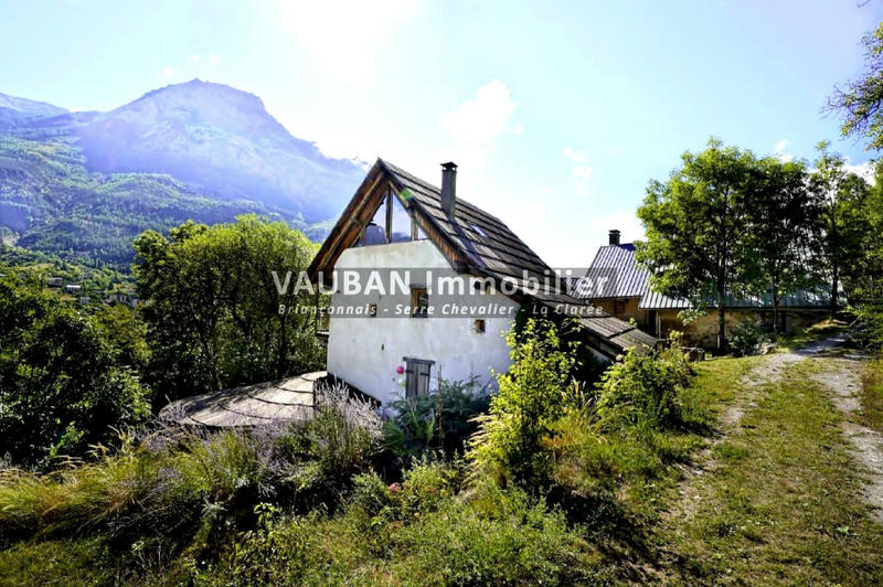 Appartement - 145 m² - 6 pièces