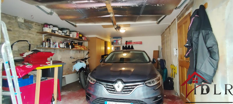 Maison - 242 m² - 8 pièces