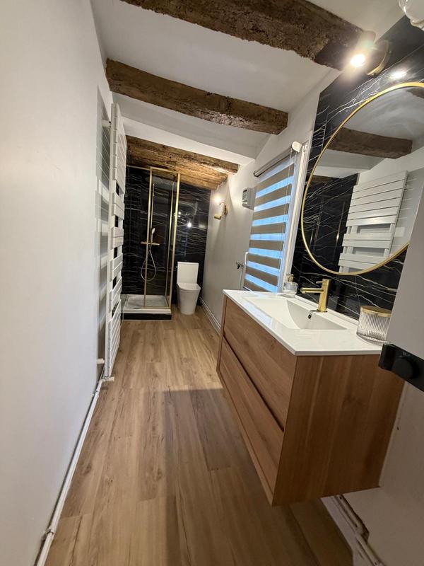 Appartement - 81 m² - 2 pièces