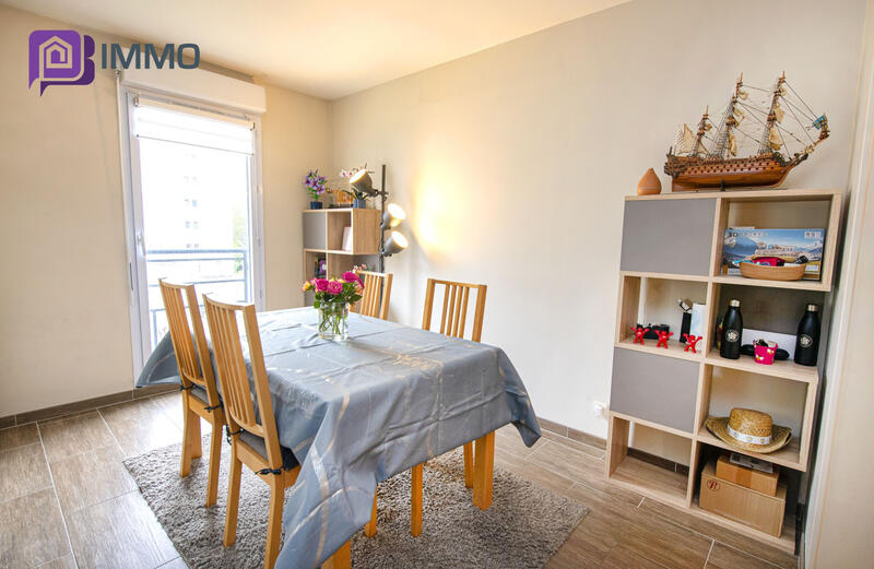 Appartement - 82 m² - 4 pièces