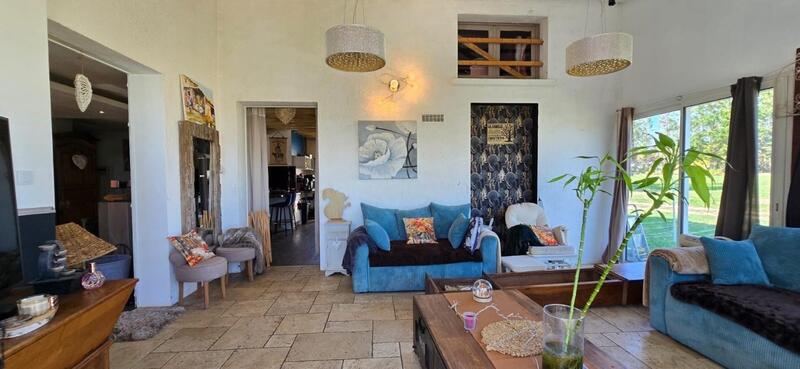 Maison - 186 m² - 6 pièces