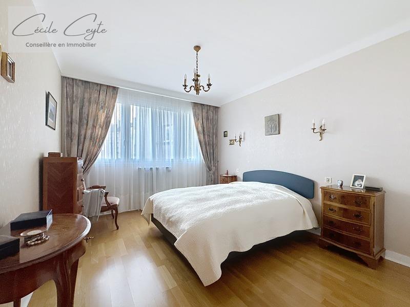 Appartement - 102 m² - 4 pièces