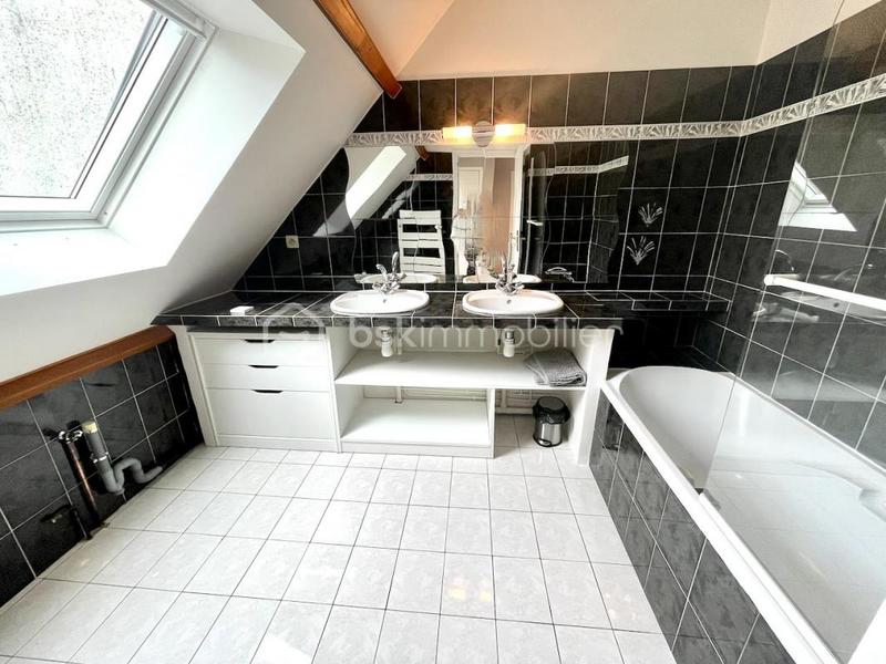 Pavillon - 120 m² - 6 pièces