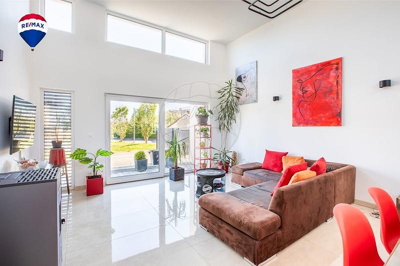 Maison - 138 m² - 5 pièces