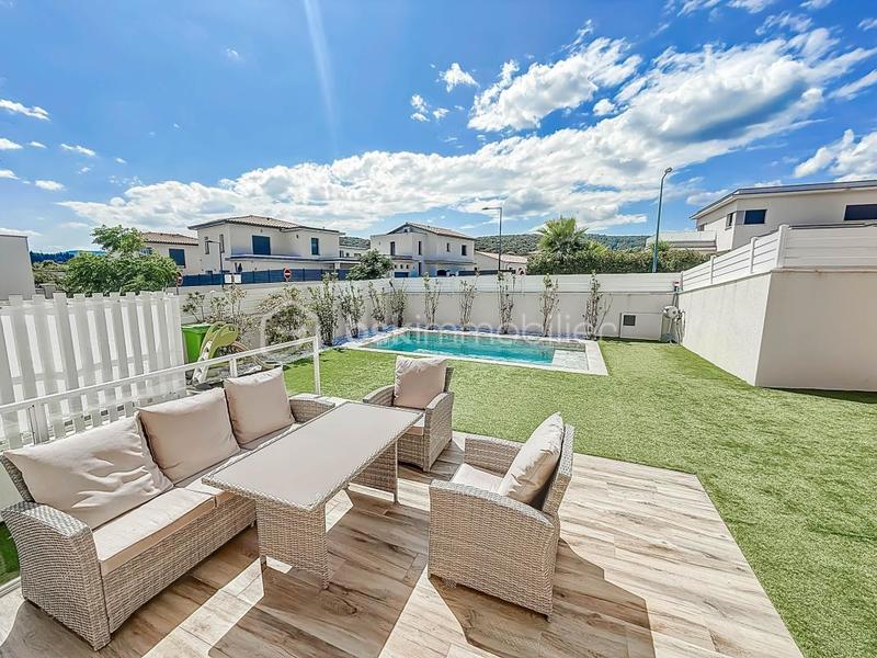 Maison - 104 m² - 5 pièces