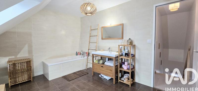 Maison - 85 m² - 5 pièces