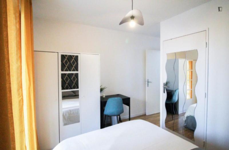 Chambre - 12 m² - 4 pièces