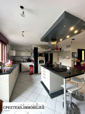 Maison - 140 m² - 5 pièces