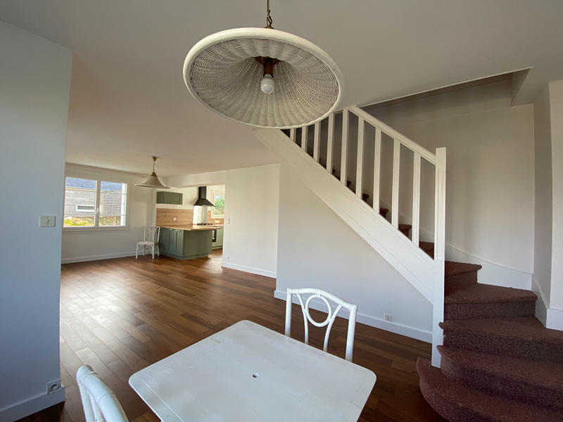 Maison - 90 m² - 5 pièces