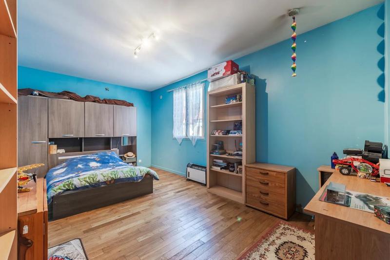 Maison - 308 m² - 11 pièces