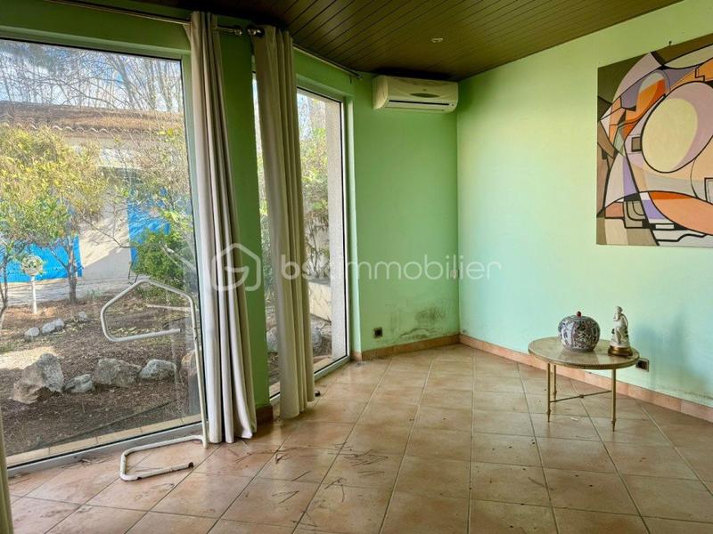 Maison traditionnelle - 250 m² - 7 pièces