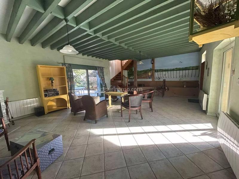 Maison - 265 m² - 12 pièces