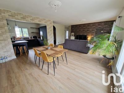 Maison - 104 m² - 4 pièces