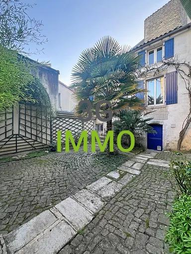 Maison de ville - 160 m² - 6 pièces