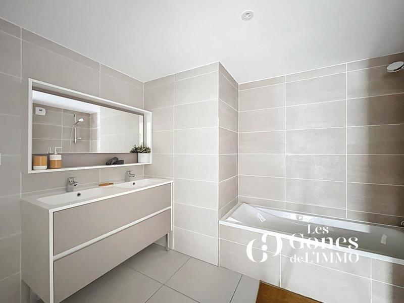 Appartement - 117 m² - 5 pièces