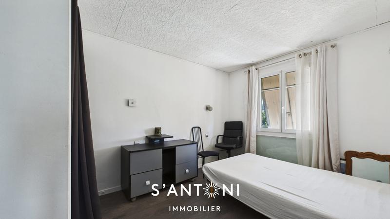 Maison - 180 m² - 7 pièces