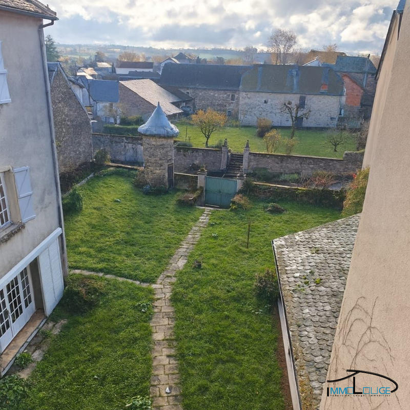 Maison ancienne - 456 m² - 9 pièces