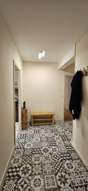 Appartement - 102 m² - 6 pièces