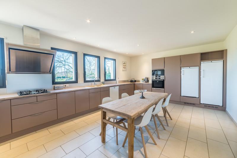 Maison d'architecte - 220 m² - 7 pièces