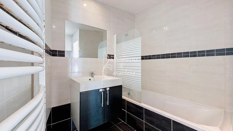 Maison - 82 m² - 4 pièces