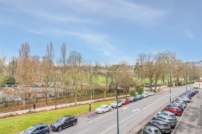 Appartement - 76 m² - 5 pièces