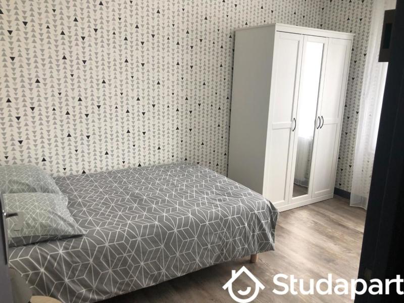 Chambre - 12 m² - 1 pièce