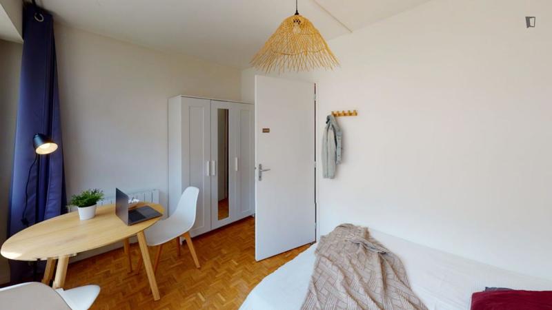 Chambre - 11 m² - 4 pièces