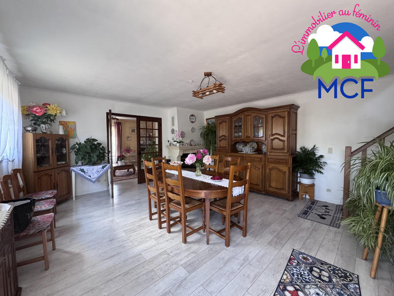 Maison traditionnelle - 121 m² - 7 pièces