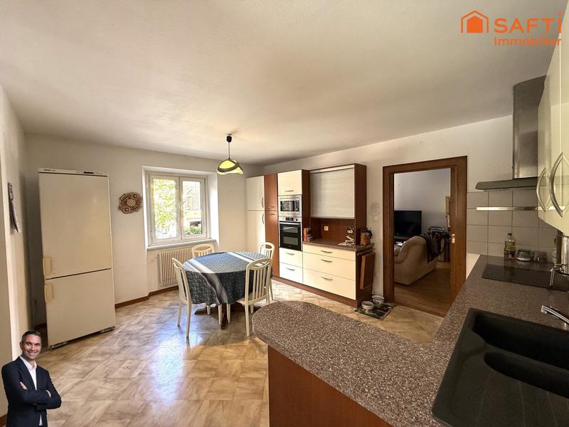 Maison - 260 m² - 12 pièces