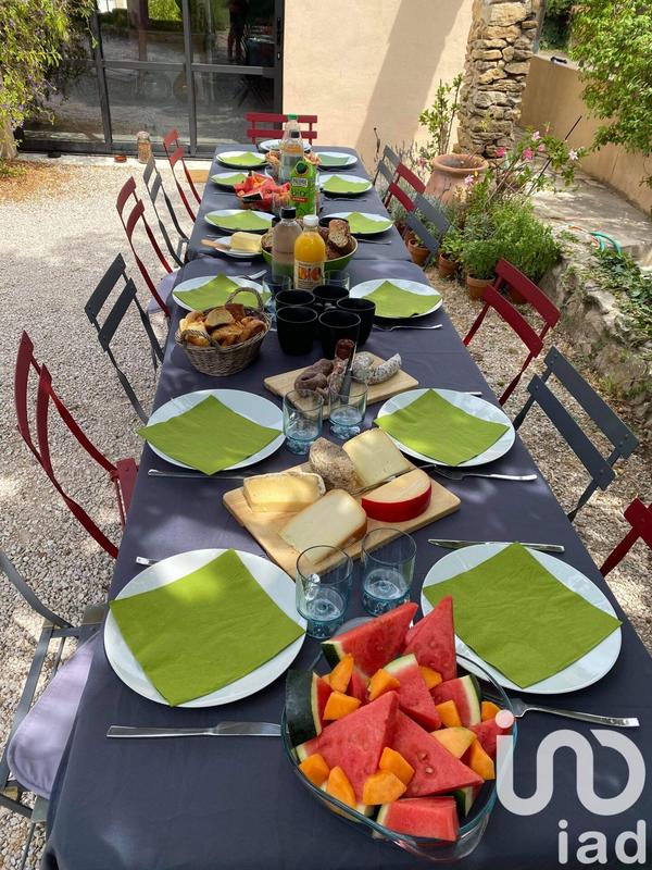 Maison - 222 m² - 8 pièces