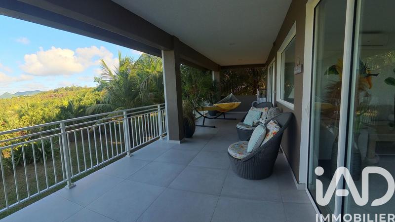 Maison - 994 m² - 15 pièces