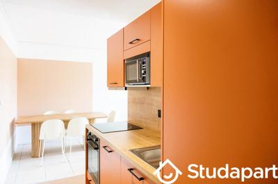 Chambre - 9 m² - 1 pièce