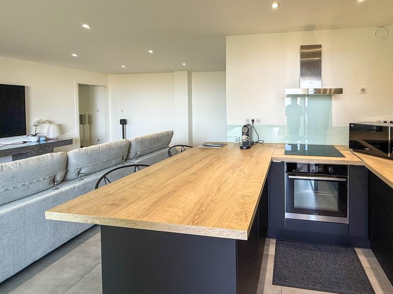 Appartement - 102 m² - 2 pièces