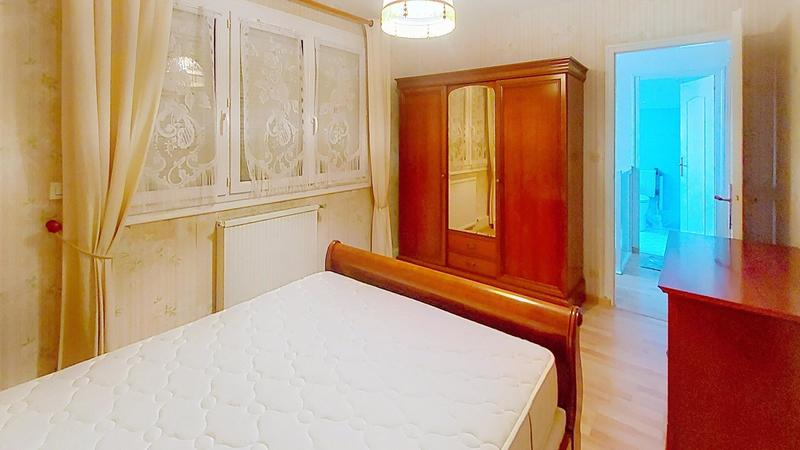 Maison - 93 m² - 5 pièces