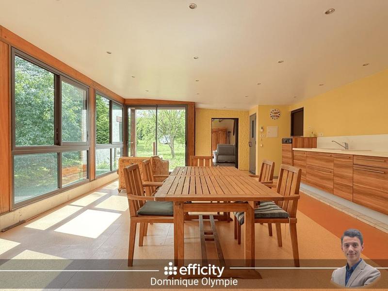 Maison - 231 m² - 9 pièces