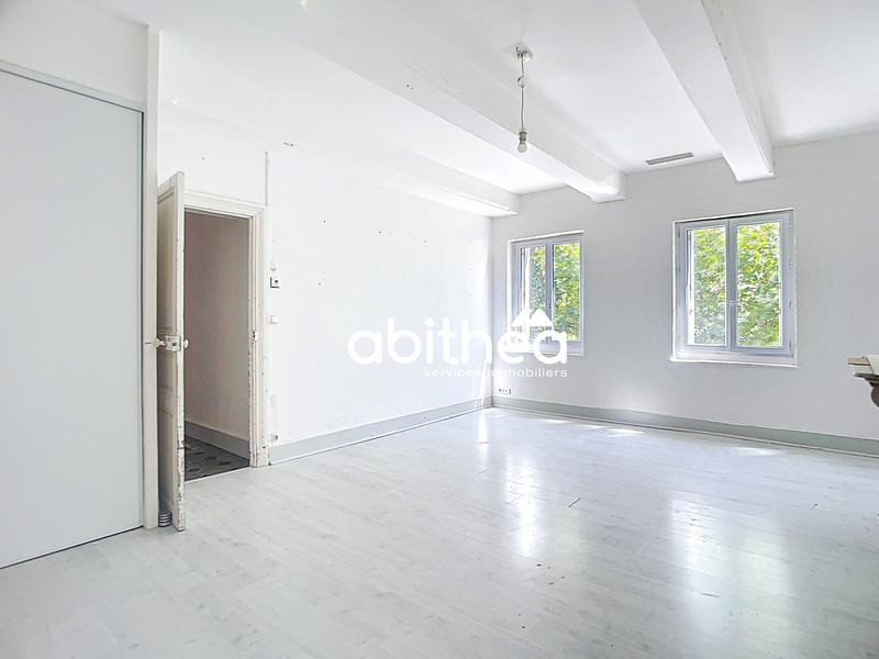 Appartement - 192 m² - 5 pièces