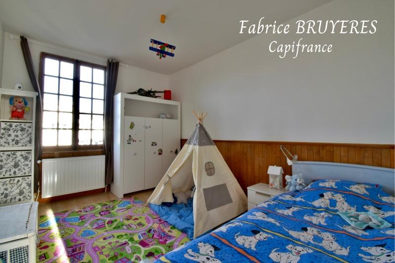 Maison - 180 m² - 8 pièces