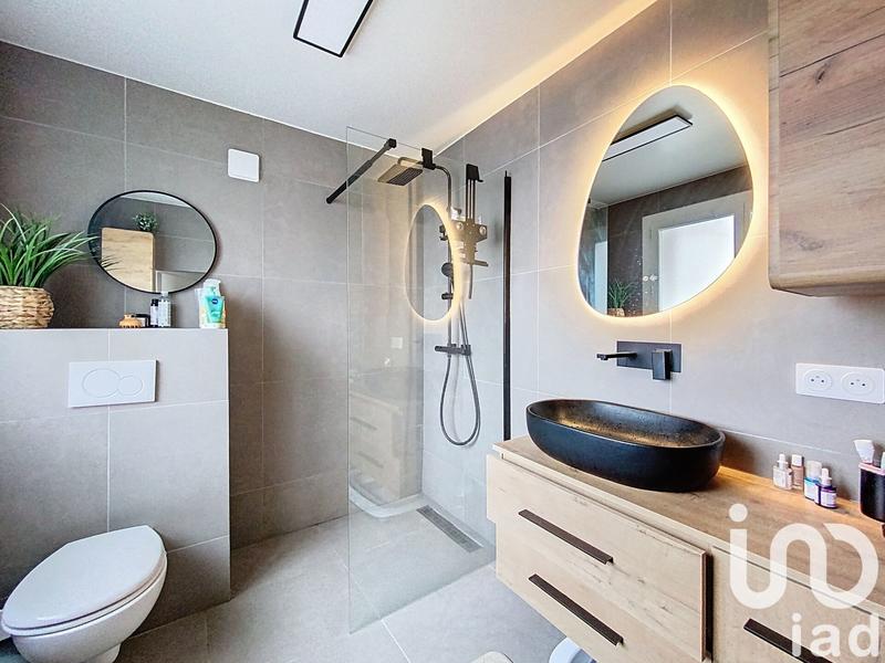 Maison - 211 m² - 8 pièces