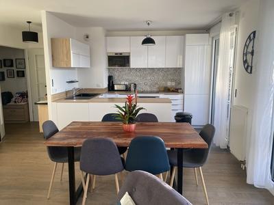 Appartement - 94 m² - 4 pièces