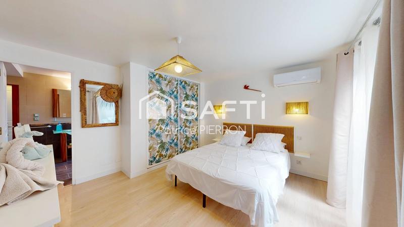 Maison - 258 m² - 10 pièces