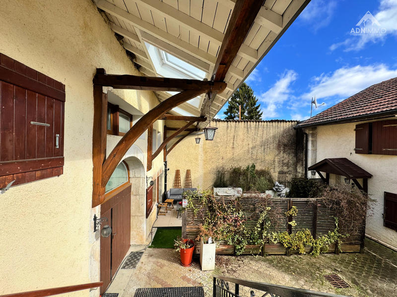 Maison - 198 m² - 5 pièces