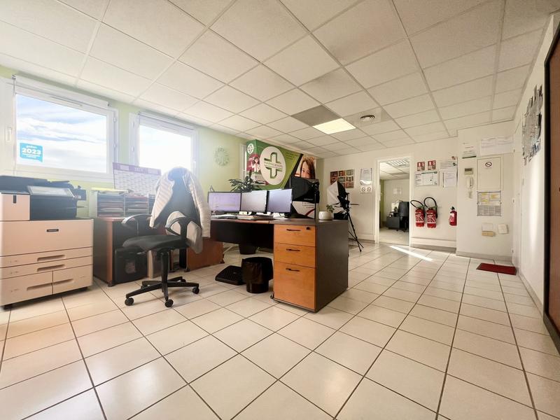 Bureau - 73 m² - 2 pièces