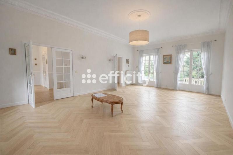 Maison bourgeoise - 200 m² - 6 pièces