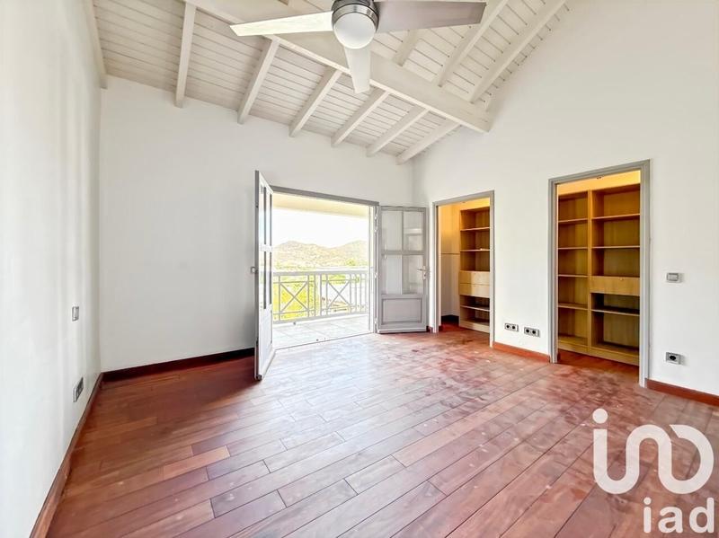 Maison - 200 m² - 6 pièces