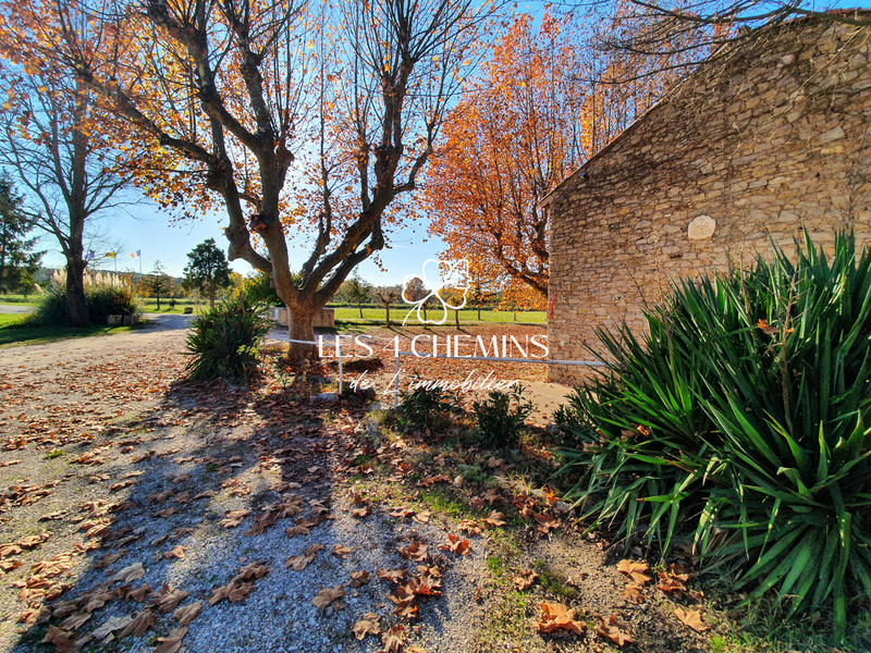 Mas - 800 m² - 20 pièces