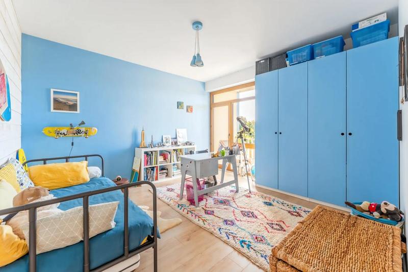 Appartement - 100 m² - 4 pièces