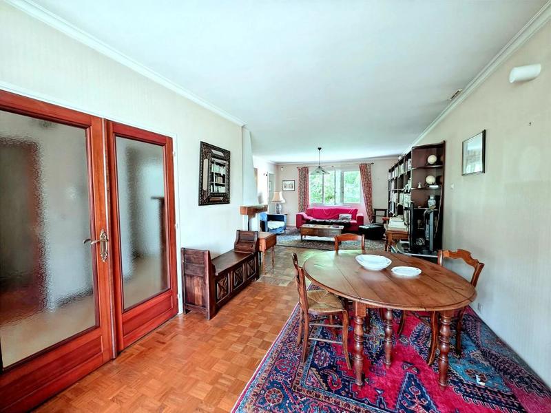 Maison - 140 m² - 6 pièces